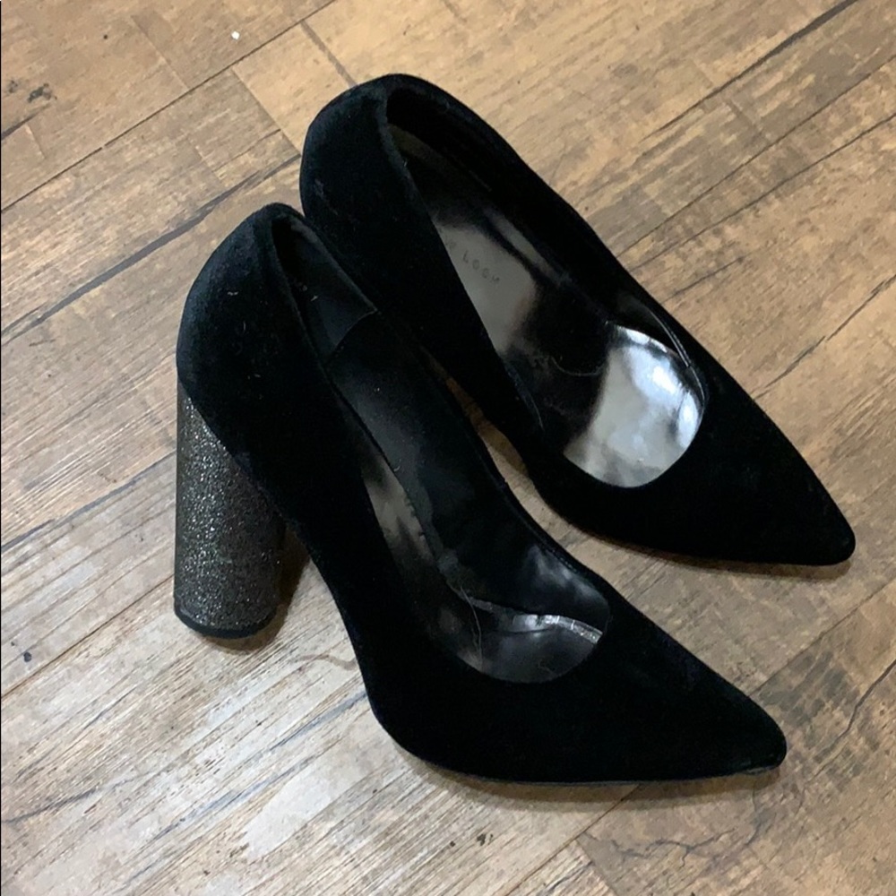BLACK CHUNKY HEEL